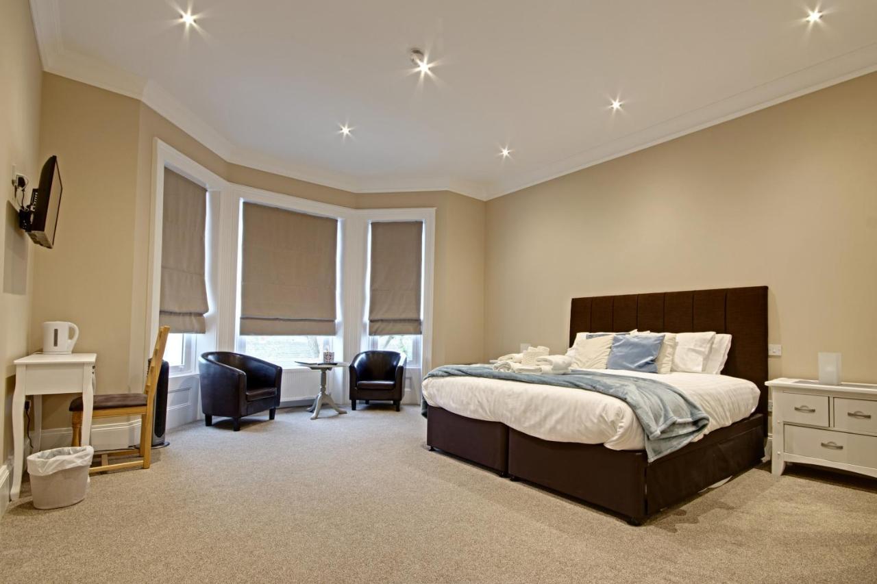 ไฮฟิลด์ เบด แอนด์ เบรกฟาสต์ Bed & Breakfast ลีมิงตัน ภายนอก รูปภาพ